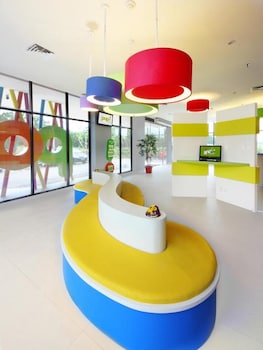 pop hotel bsd city tangerang