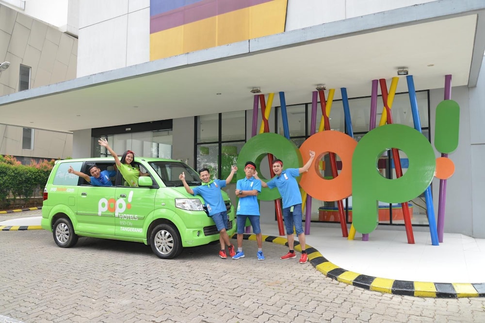 pop hotel bsd city tangerang