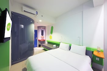 pop hotel bsd city tangerang