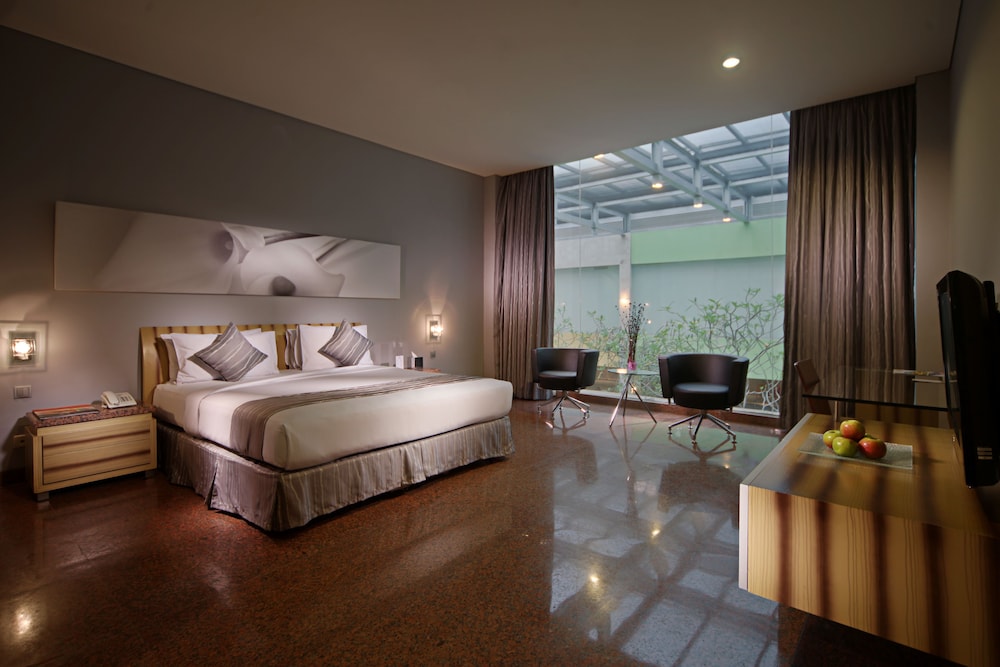 fm7 resort hotel jakarta