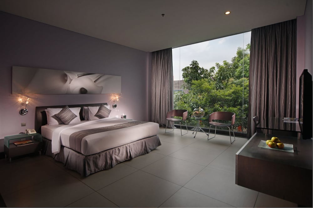 fm7 resort hotel jakarta
