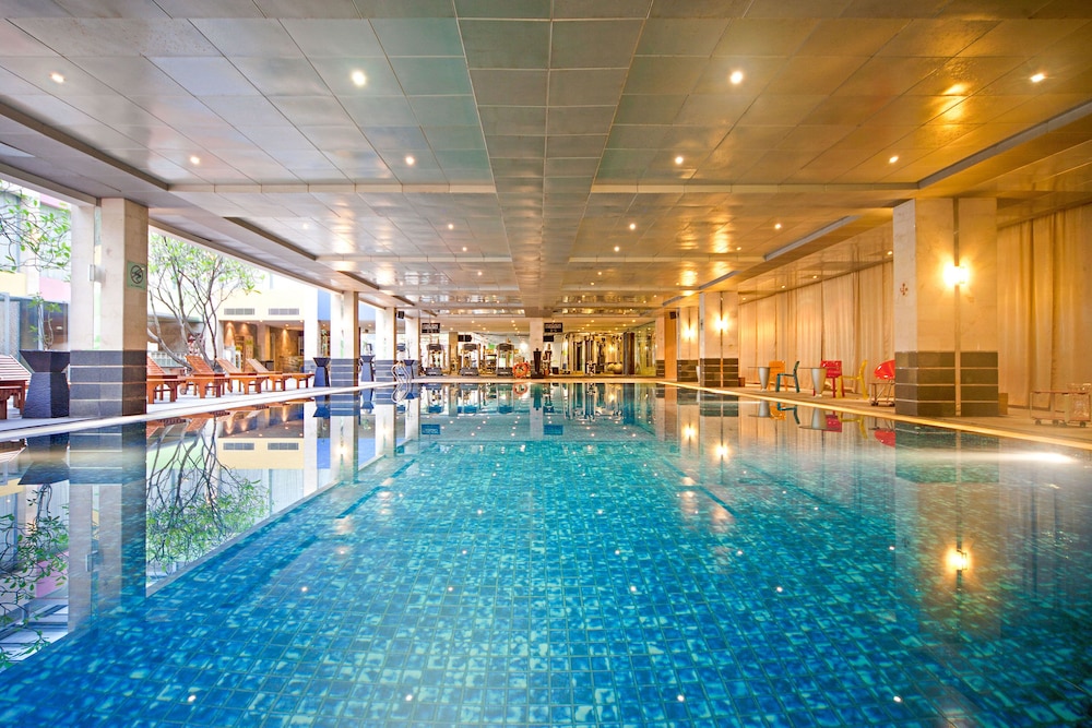 fm7 resort hotel jakarta