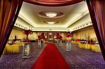royal palm hotel and conference center cengkareng