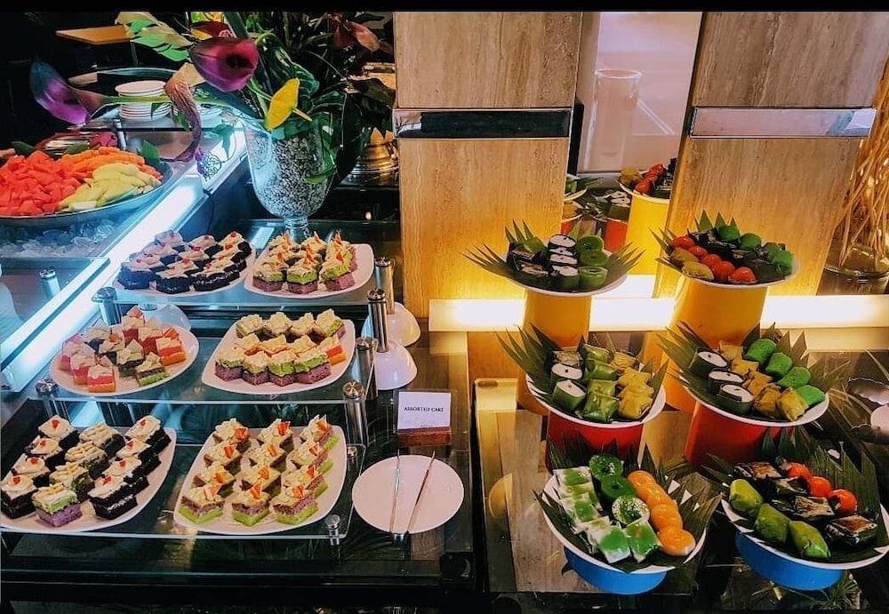 royal palm hotel and conference center cengkareng