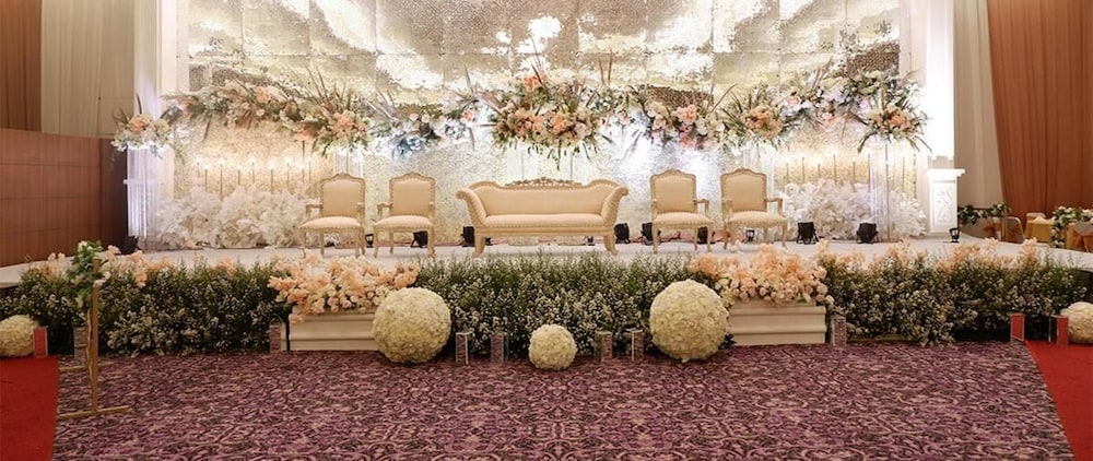 royal palm hotel and conference center cengkareng