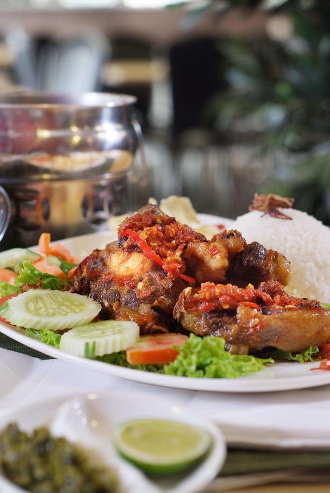 royal palm hotel and conference center cengkareng