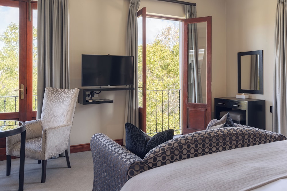 nova constantia boutique residence