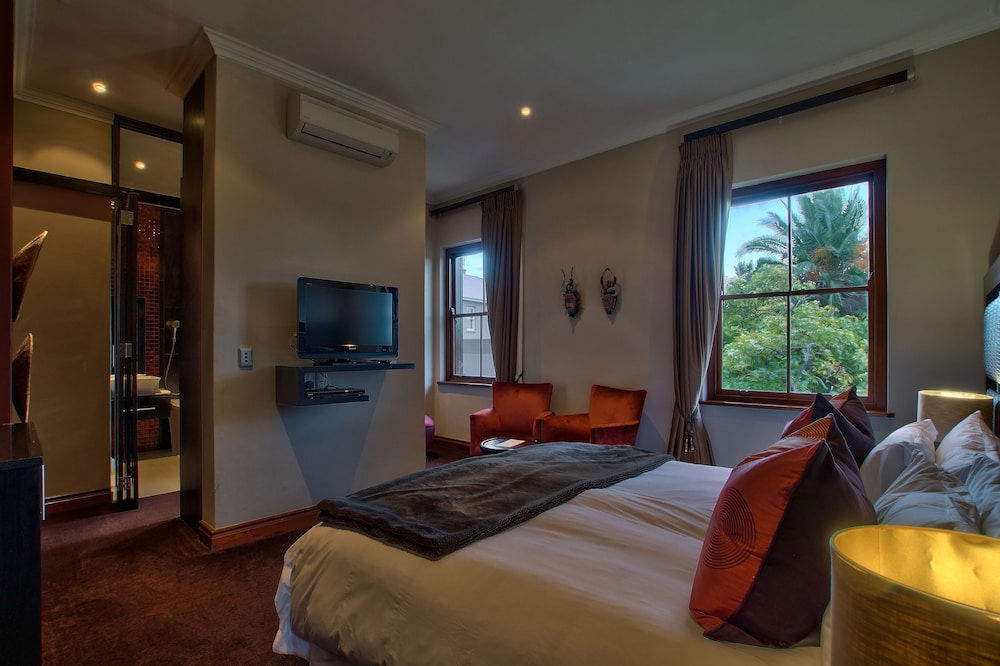 nova constantia boutique residence