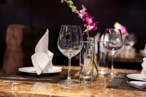 hanoian central hotel and spa