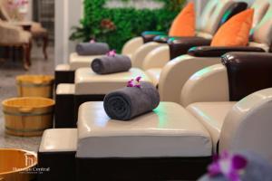 hanoian central hotel and spa