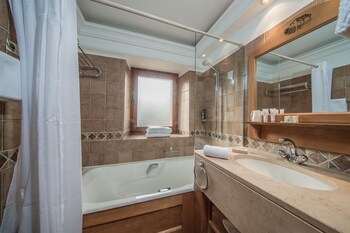 au vieux moulin hotel and spa