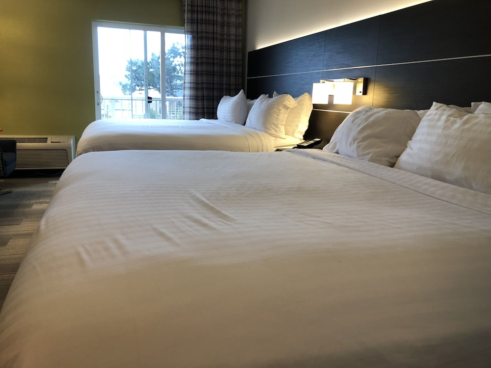 holiday inn express hotel and suites seaside convention center by ihg