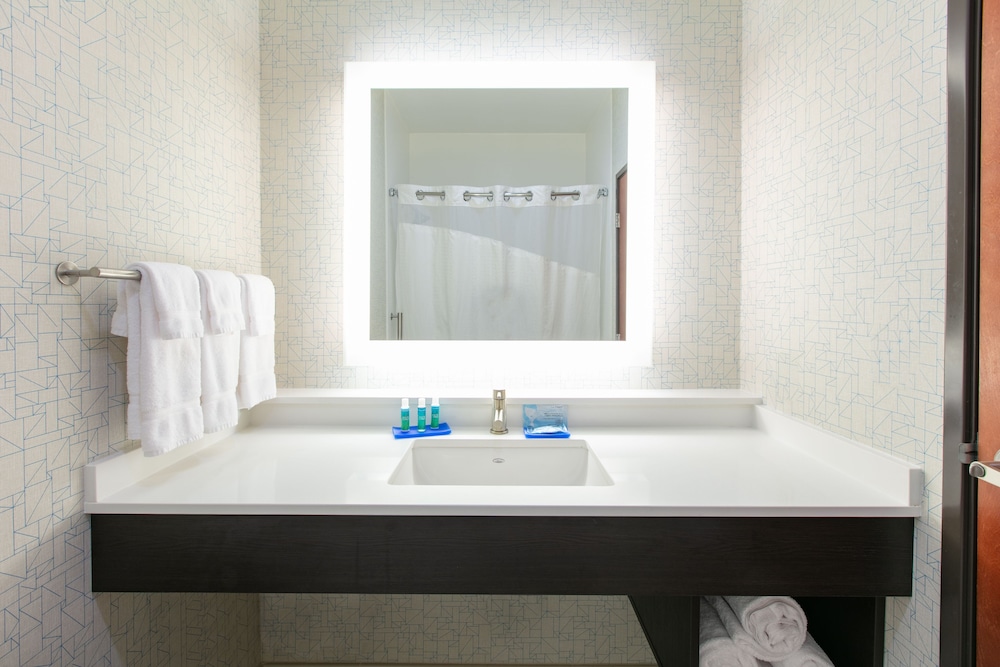 holiday inn express hotel and suites seaside convention center by ihg