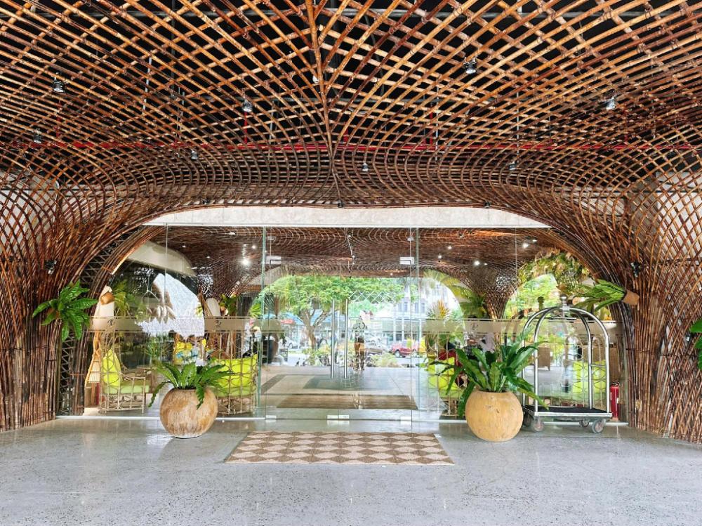 the light hotel and resort