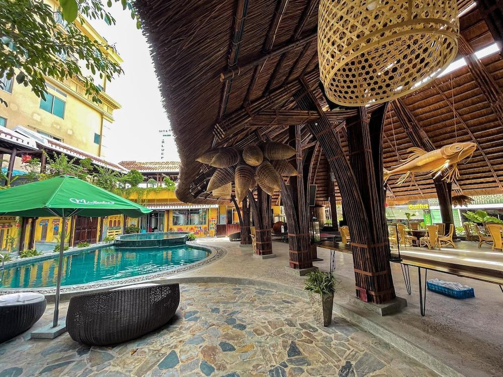 the light hotel and resort