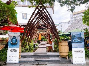 the light hotel and resort