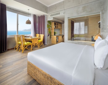 the light hotel and resort