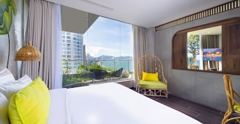 the light hotel and resort