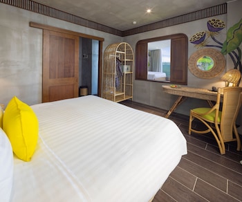 the light hotel and resort