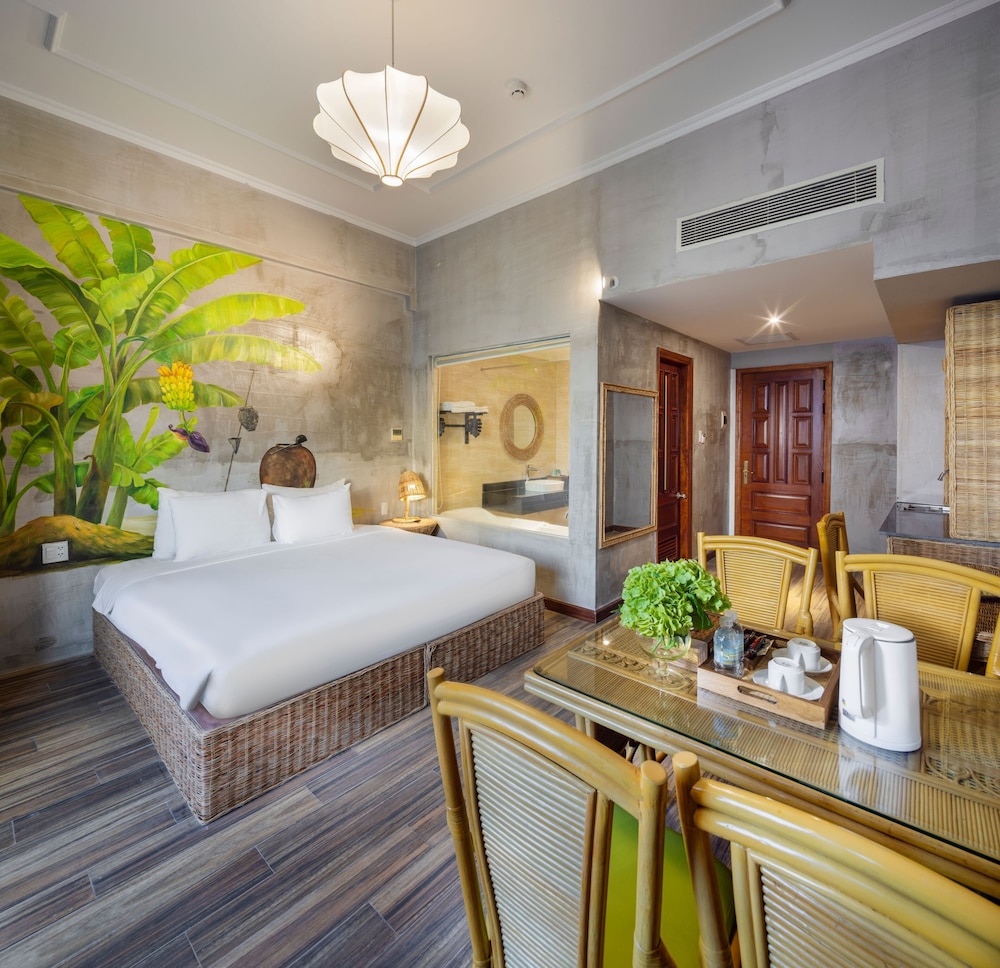 the light hotel and resort