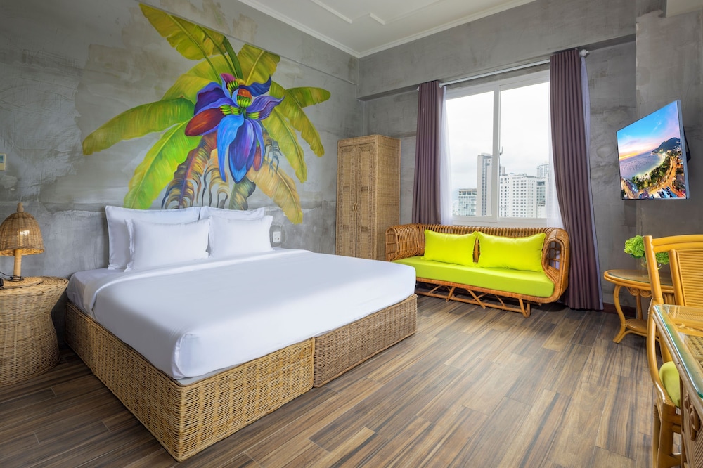 the light hotel and resort