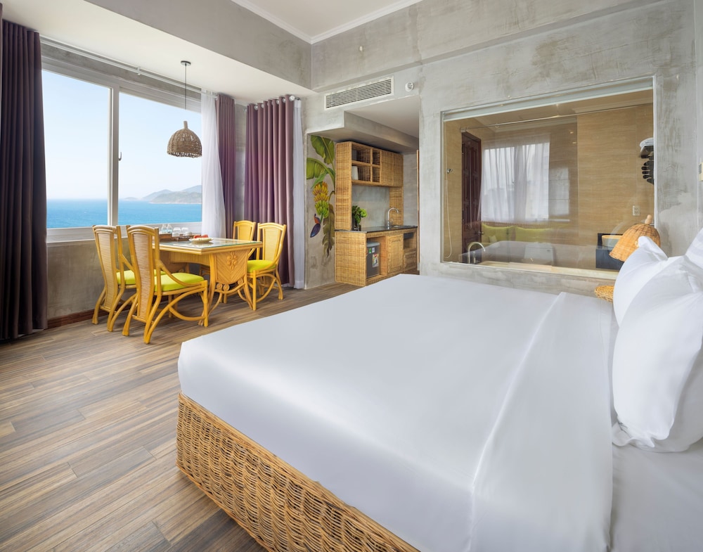 the light hotel and resort