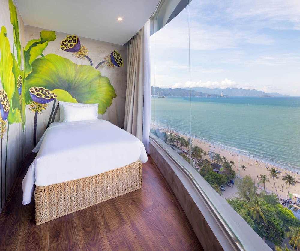 the light hotel and resort