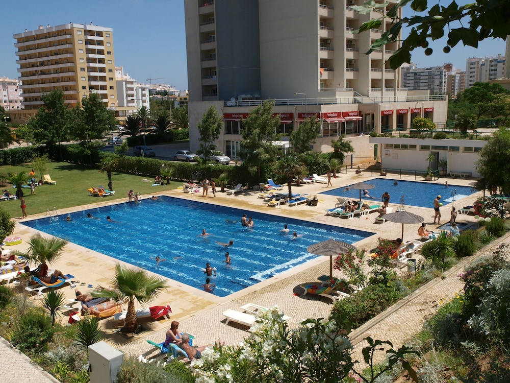 apartamentos jardins da rocha