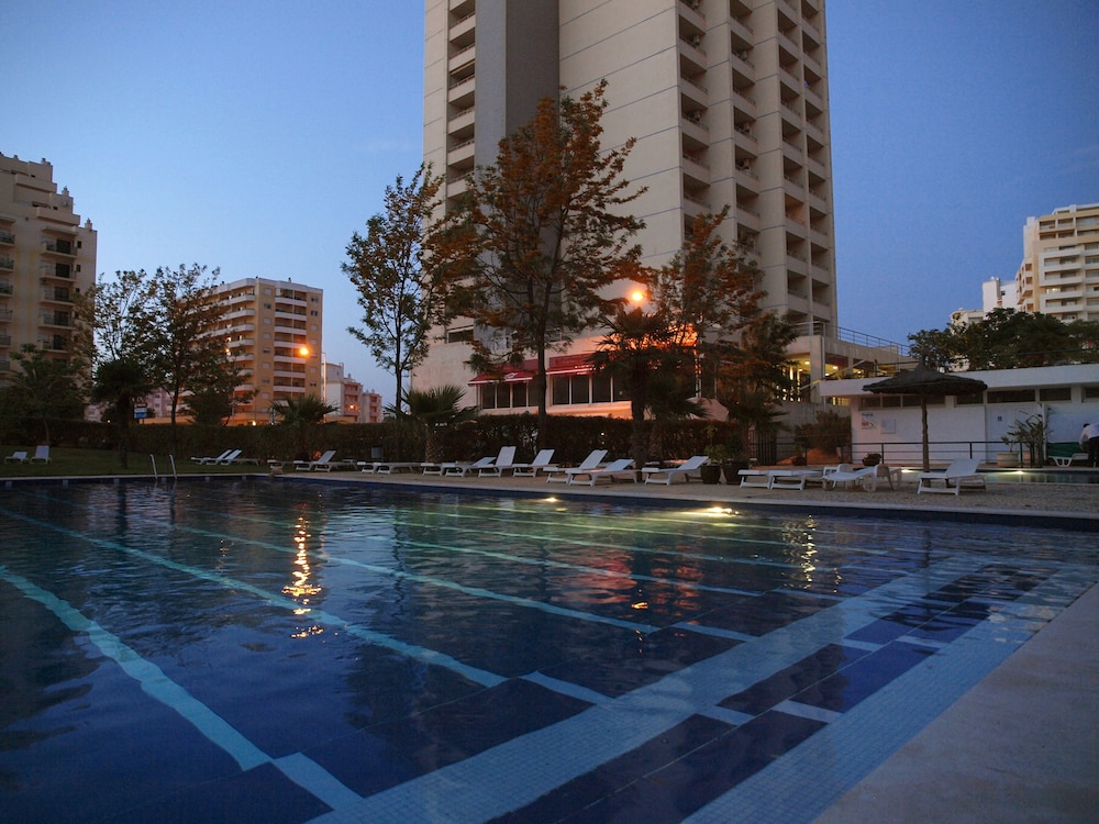 apartamentos jardins da rocha