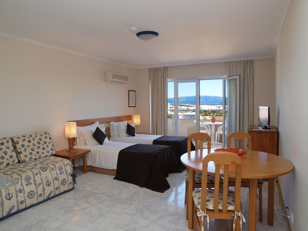 apartamentos jardins da rocha