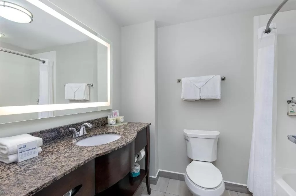 holiday inn express cleveland northwest by ihg