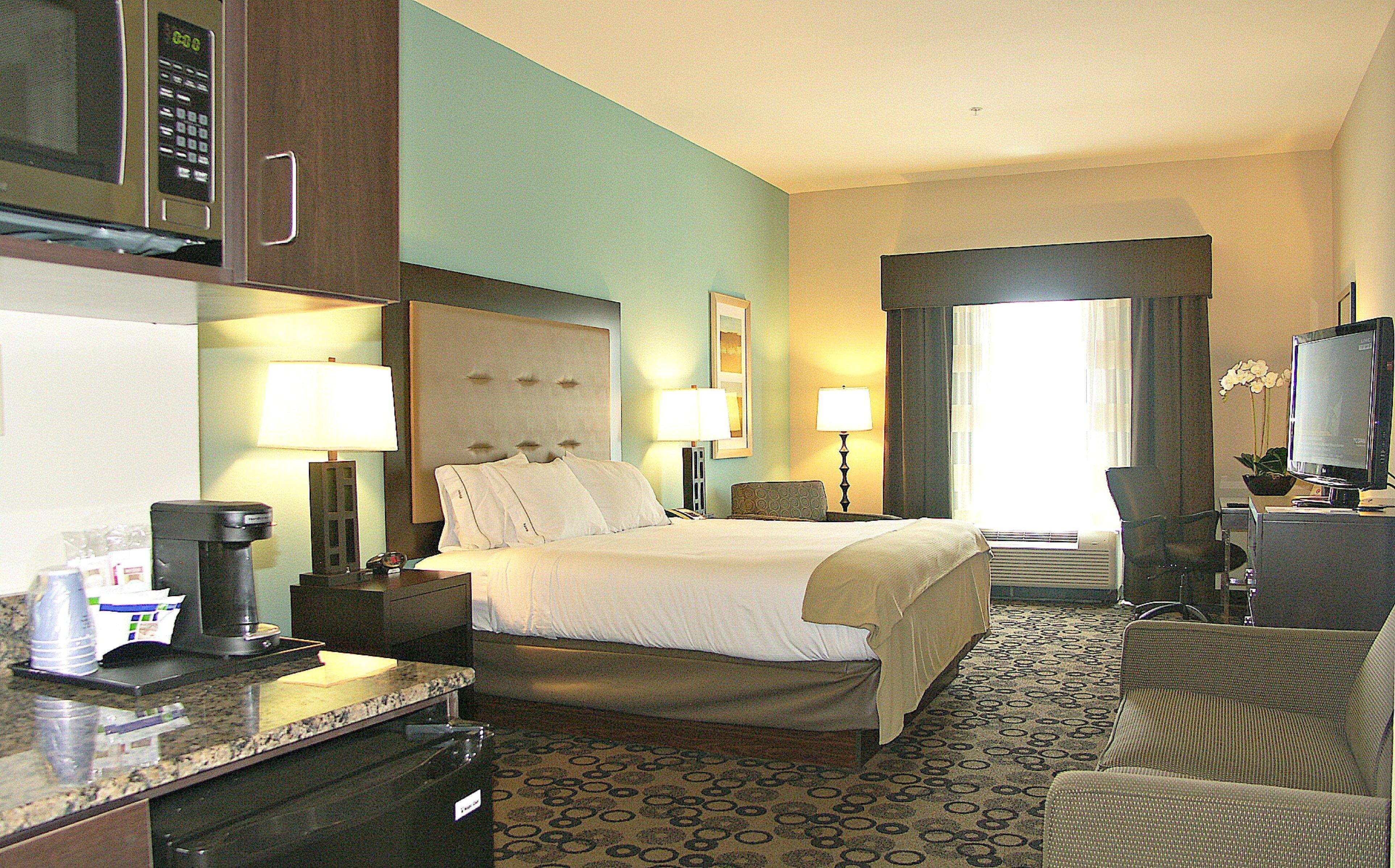 holiday inn express cleveland northwest by ihg
