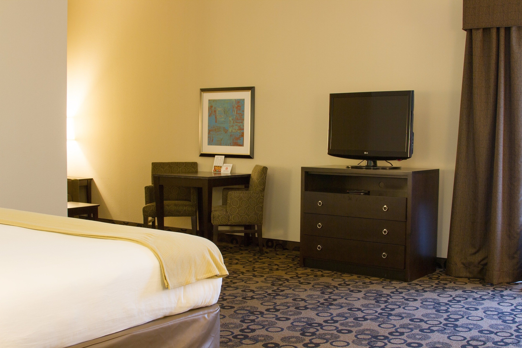 holiday inn express cleveland northwest by ihg