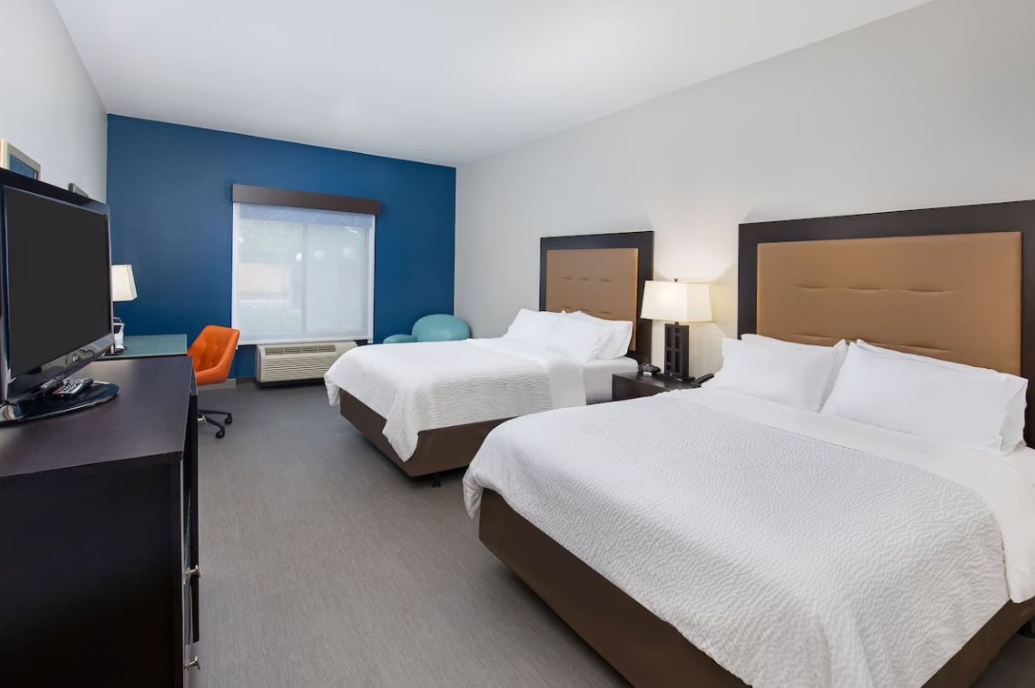 holiday inn express cleveland northwest by ihg