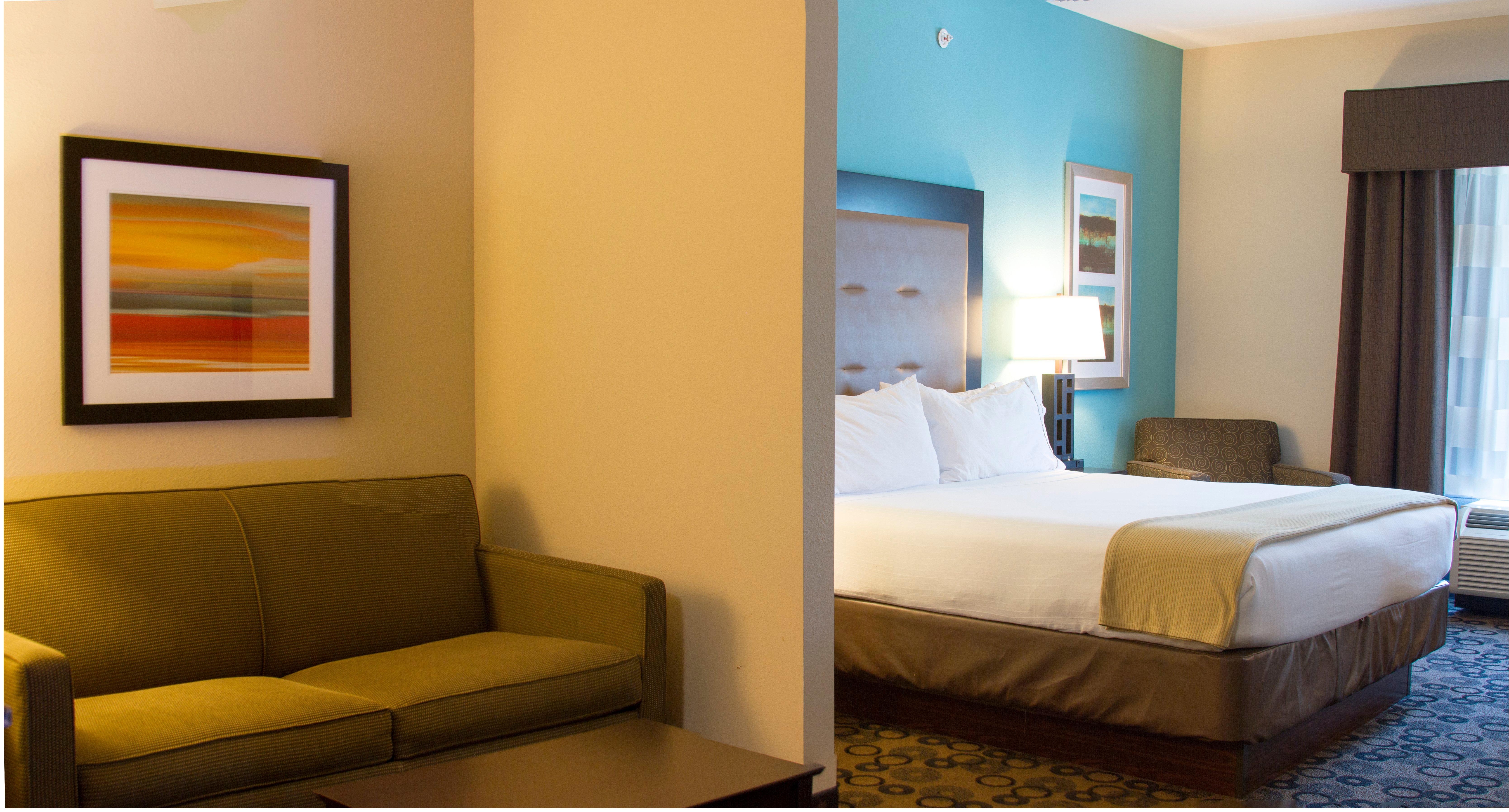 holiday inn express cleveland northwest by ihg