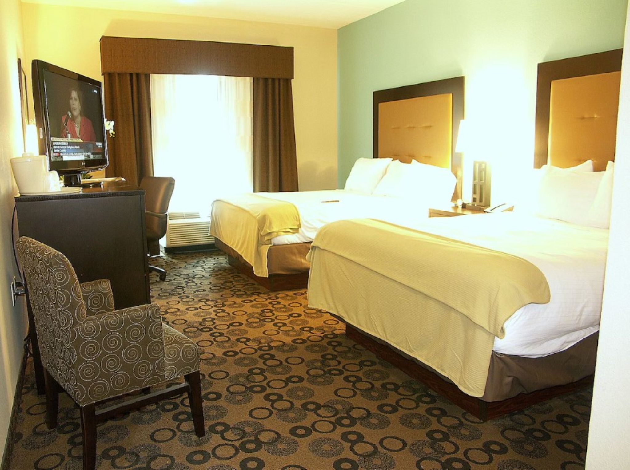 holiday inn express cleveland northwest by ihg