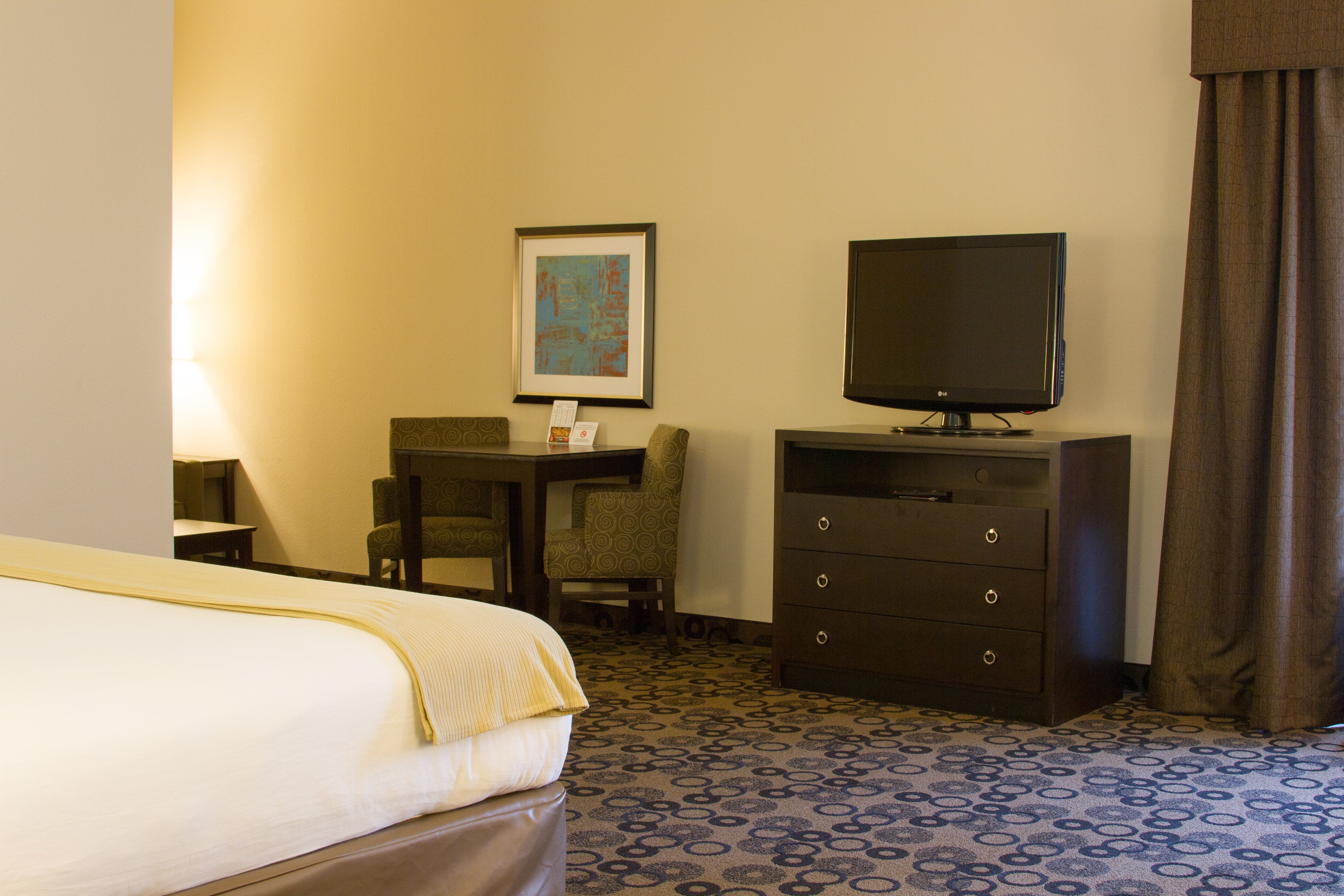 holiday inn express cleveland northwest by ihg