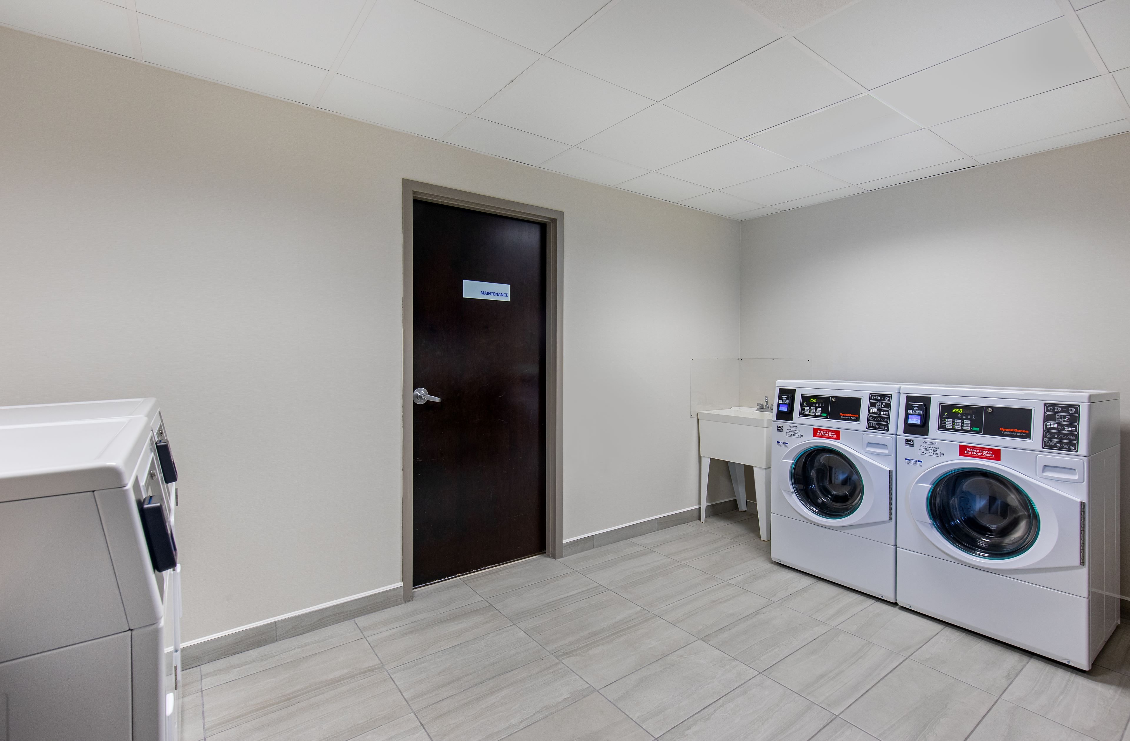 holiday inn express cleveland northwest by ihg