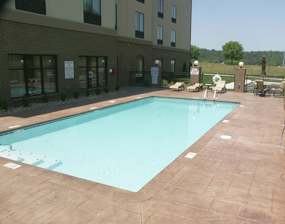 holiday inn express cleveland northwest by ihg
