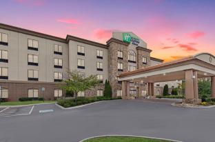 holiday inn express cleveland northwest by ihg