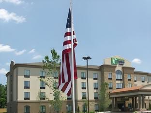 holiday inn express cleveland northwest by ihg