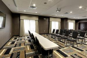 holiday inn express cleveland northwest by ihg