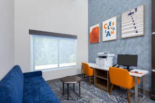 holiday inn express cleveland northwest by ihg