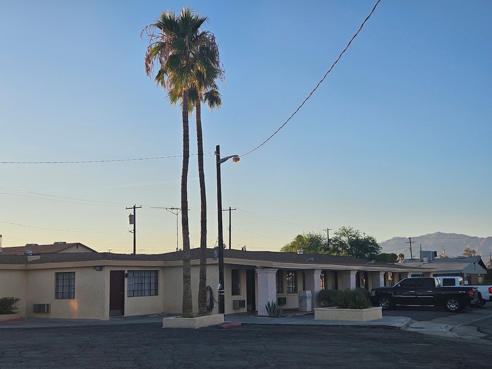 branding iron motel