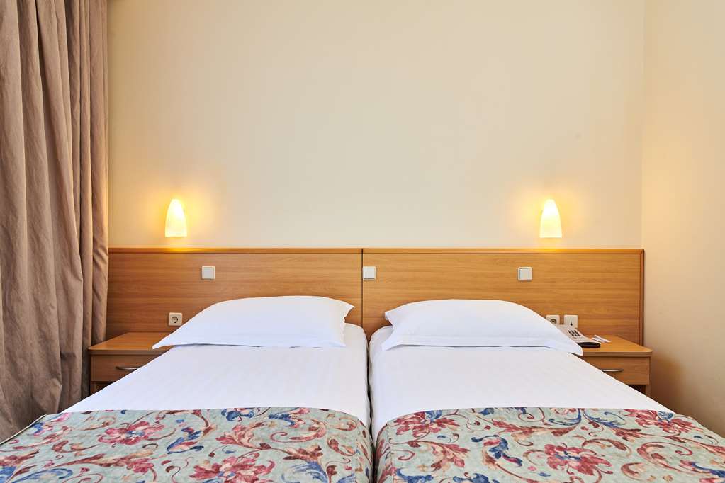 hotel aurora plava laguna