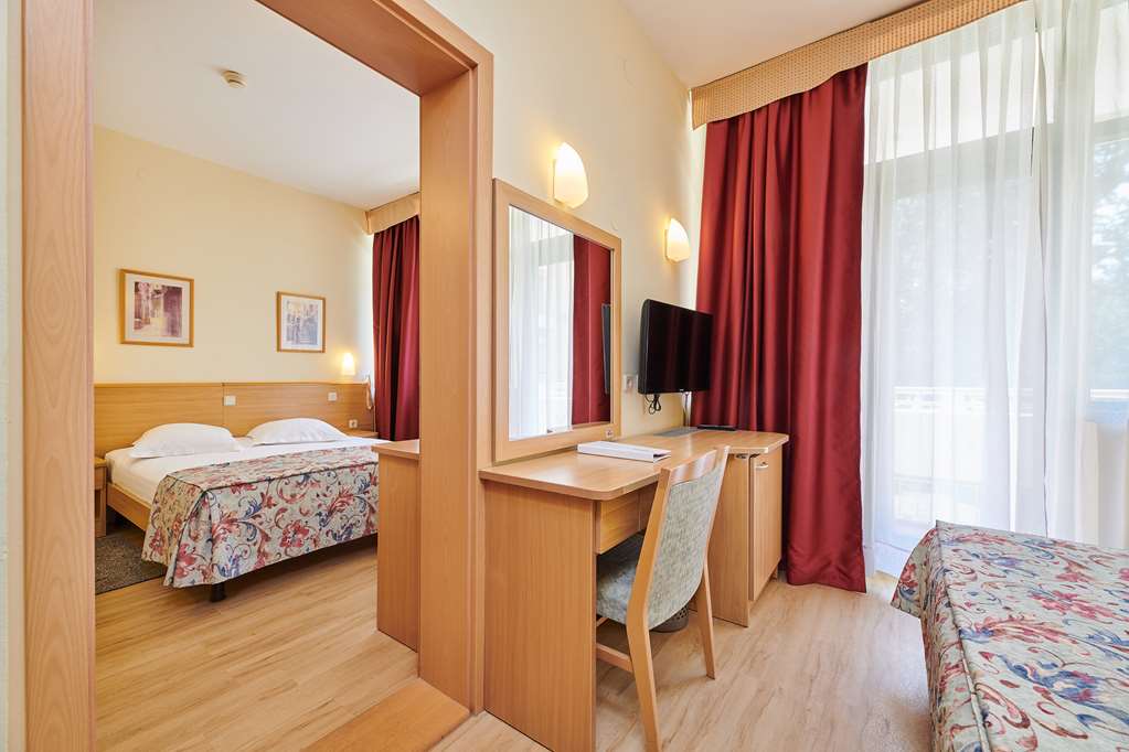 hotel aurora plava laguna