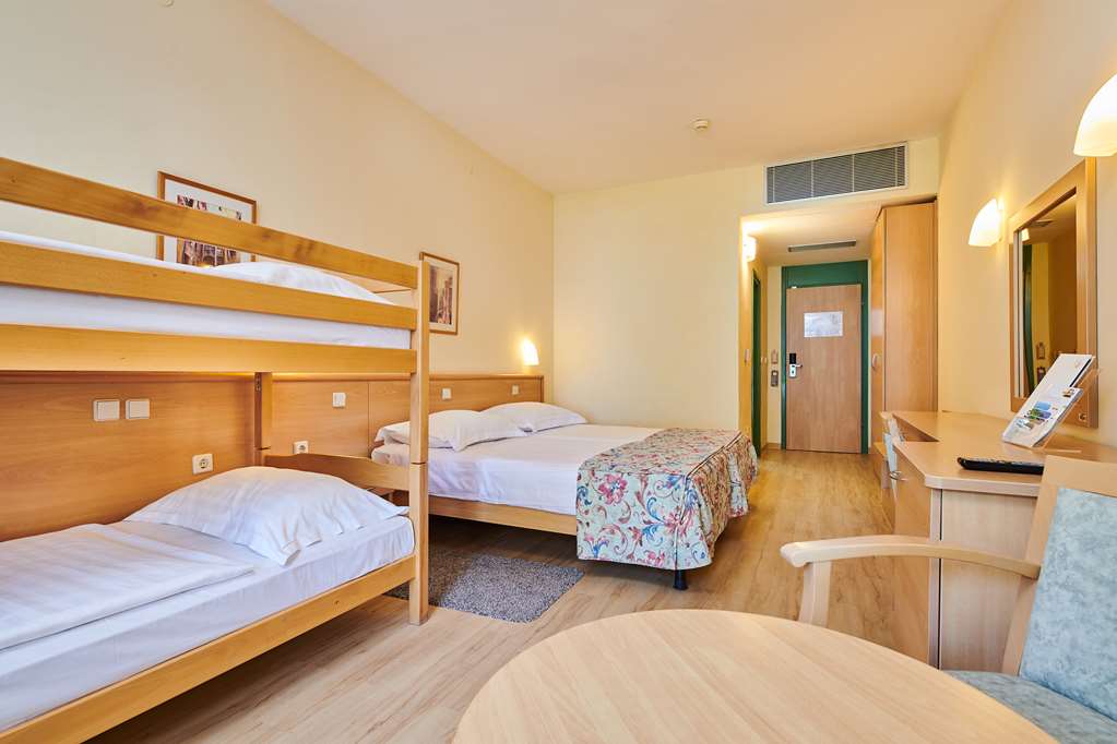 hotel aurora plava laguna