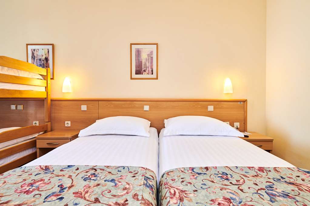 hotel aurora plava laguna