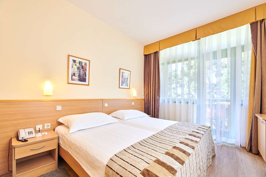 hotel aurora plava laguna