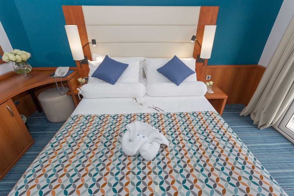 hotel kornati biograd